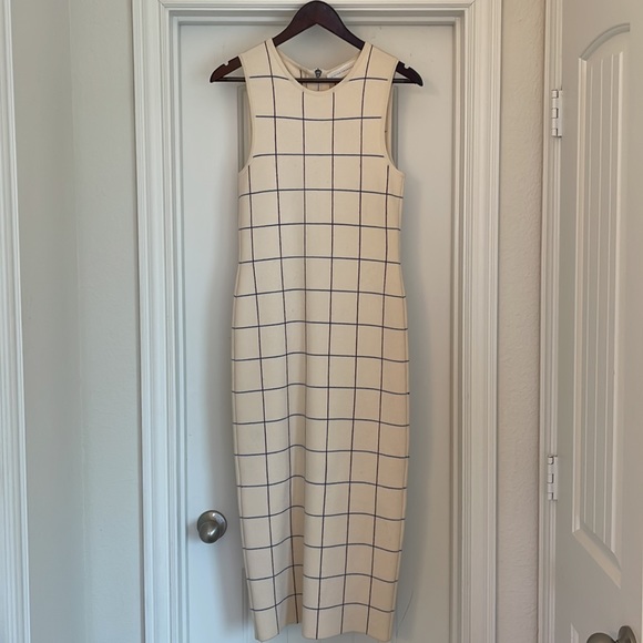 😍Victoria Beckham Signature Intarsia Check Crewneck Sheath Dress 2 (size 6) - Picture 5 of 12